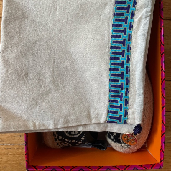 Tory Burch | Monogram Espadrilles - Picture 4 of 6